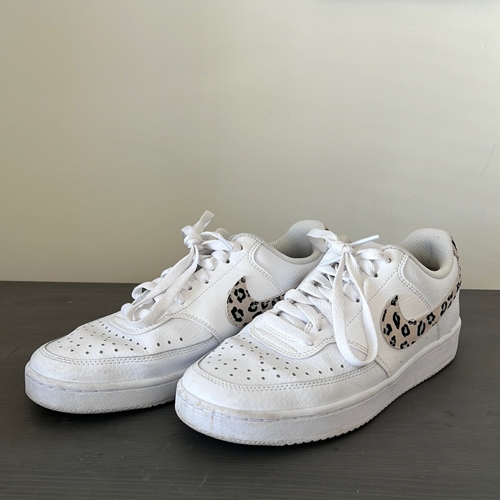 Wmns Court Vision Low 'Leopard Swoosh - White'